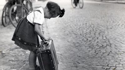 Leolvasott személyi, kötelező beleegyezés: így gyűjtenek rólad adatokat ősztől, ha utazol