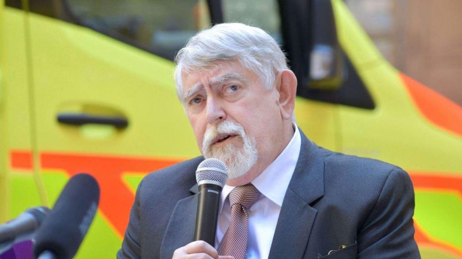 Az Emmi „bizalmi jellegű személyhez köthető tevékenység végzésére” is költi az adófizetői forintokat