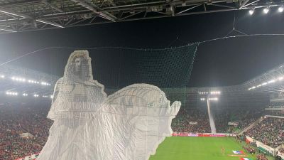 Már megint csak a mutogatás maradt