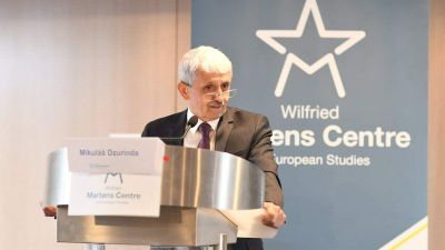 Dzurinda Orbánnak: az Unió tömbökre osztása az EU végének kezdetét jelentené