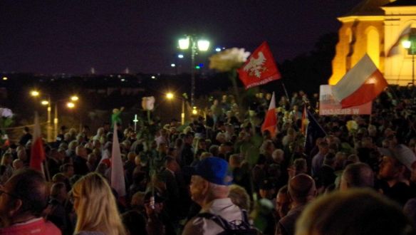Lengyelország most tanulja a nagy demokrácialeckét – a lengyel ombudsman az Azonnalinak