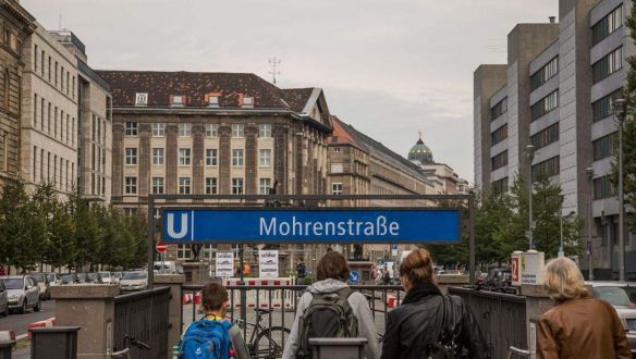Rasszizmustól tartva inkább átnevezik a berlini metrómegállót, ami a szerecsenekről kapta nevét