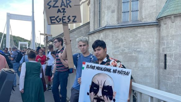 Minden ellen tiltakozott a Kutyapárt, hogy minden legyen jobb