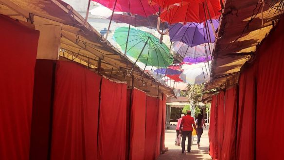 Cementet ígér a halottasházakhoz a kolumbiai kormány, védőfelszerelést nem tud