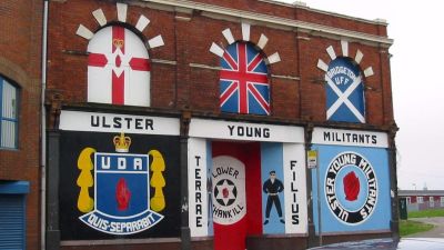 Egy északír paramilitáris szervezet kilépne az Ír-szigetre békét hozó egyezményből