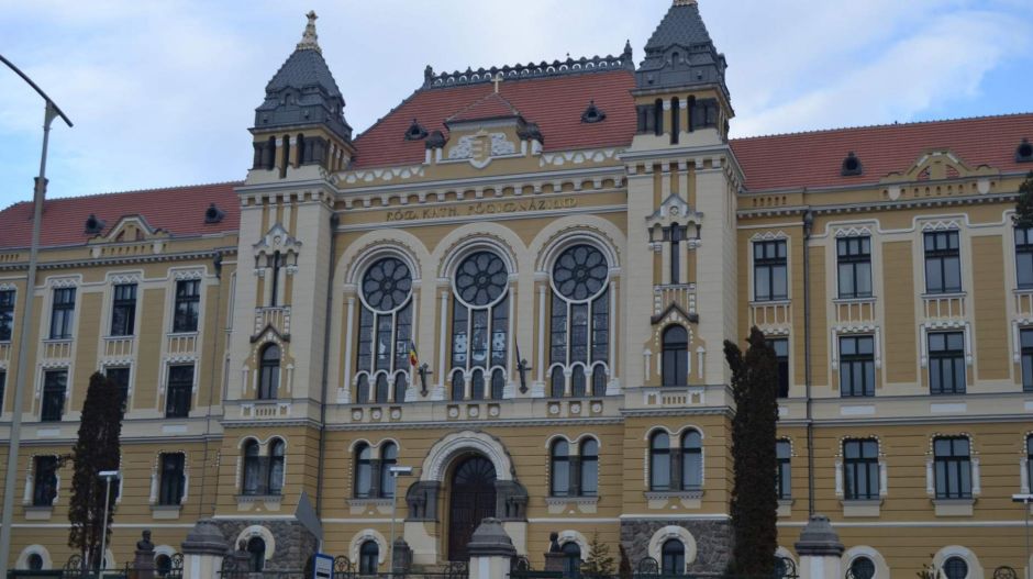 Így kezdődik majd az iskola Romániában, ahol továbbra is tombol a vírus