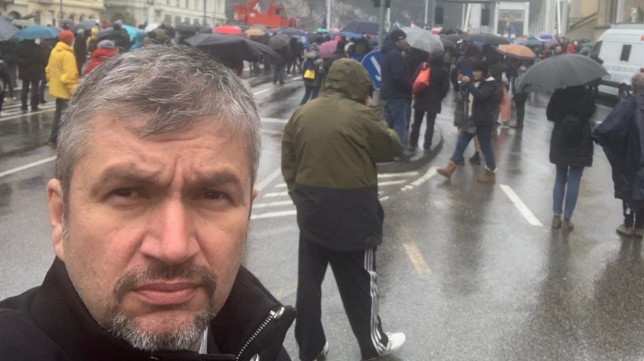 Hadházy szerint nem szabad beülni a parlamentbe „díszellenzéknek"