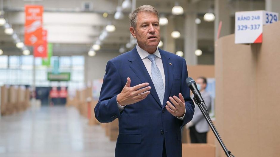 A román elnöknek több fronton is magyarázkodnia kell a kijelentései miatt