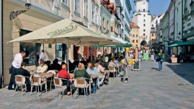 Hétfőtől Szlovákiában is nyitnak a teraszok