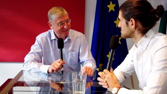 Gyurcsány alatt jobb volt? Bizonytalan szavazót győzköd a DK elnöke