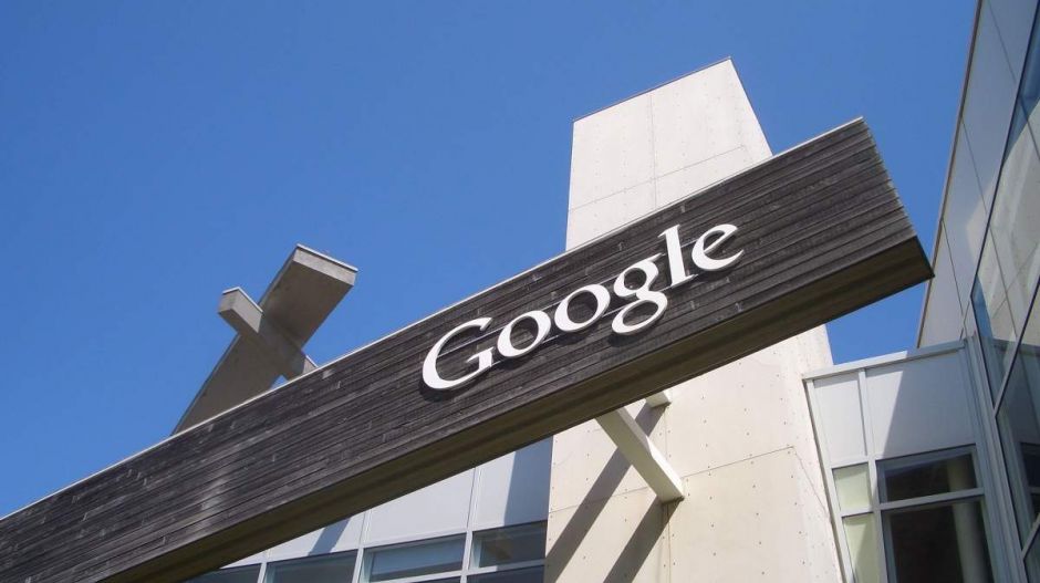 Vizsgálja az Európai Bizottság, hogy milyen adatokat ismer rólunk a Google