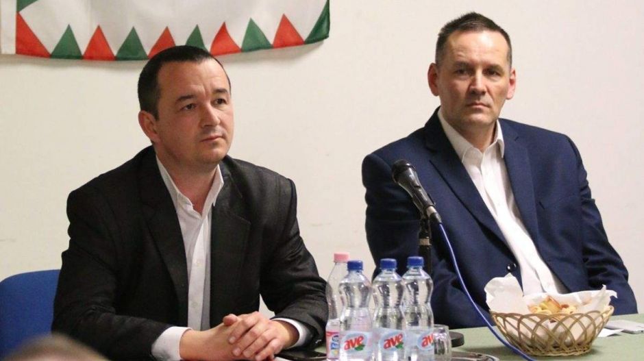 Hogyhogy nem vonultak ki a Mi Hazánk képviselői is a parlamentből? Megkérdeztük őket