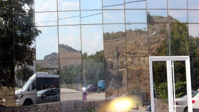 Az ország, ami még a nevét is feladta az EU-tagságért, de mi mégse tudjuk, kellenek-e