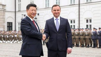 Beutazáshoz nem jó Lengyelországban a kínai vakcina, de a lengyel állam hamarosan vehet belőle