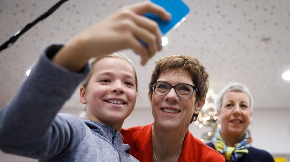 CDU-elnök: Ameddig Orbán az Európai Néppárt tagja, van esély vitatkozni vele