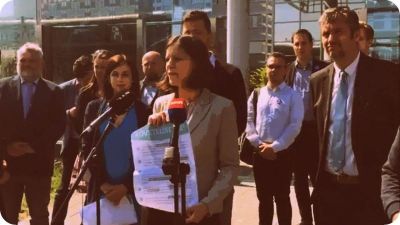 Az LMP direkt nem vett részt Hadházy sokadik MTVA-s akcióján, a szocikat Tordai képviselte