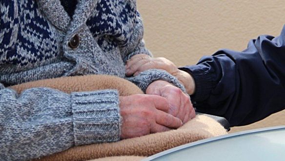 Bécsben és Burgenlandban látogathatóak lesznek májustól az idősotthonok