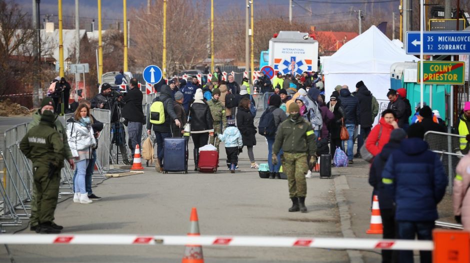 A szlovák szélsőjobb az Ukrajnából érkező feketékkel riogat, a rendőrség elnézést kér tőlük