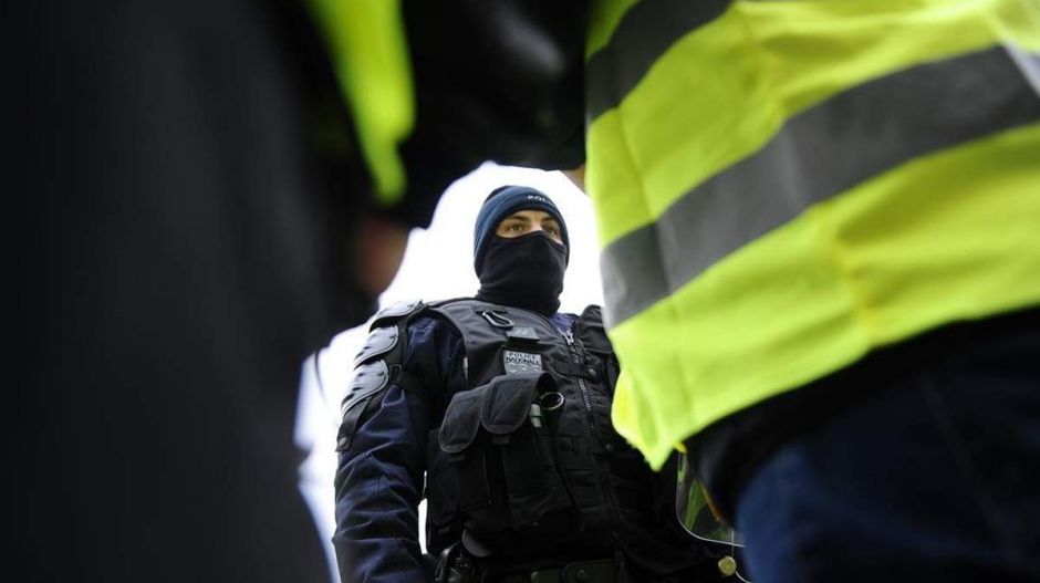 Zéró toleranciát hirdet a francia rendőrség a sárgamellényesek által elkövetett erőszakkal szemben