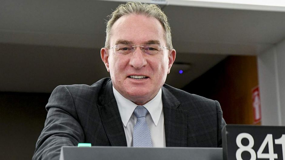 Kössük a jogállamisághoz az EU-s pénzeket, de két feltétellel! RMDSZ-es EP-képviselő az Azonnalinak