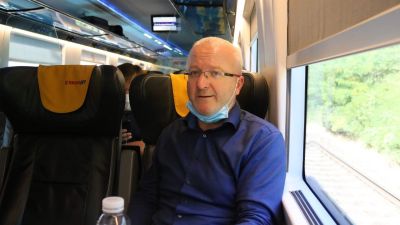 Azzal, hogy itt vagyunk, felébreszthetjük a MÁV-ot: a RegioJet-vezér az Azonnalinak