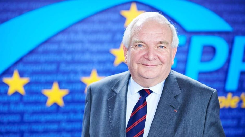 EPP-elnök: „Vagy kizárjuk Orbánt, vagy magától lép ki”