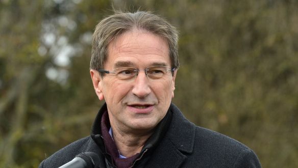 A hét kérdése: ki adhat mostantól engedélyt lehallgatásra?