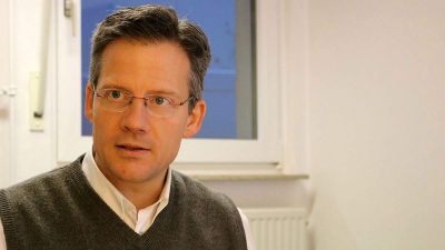 Ne hagyjuk szélsőjobbra csúszni az AfD-t! A münsteri elnök az Azonnalinak