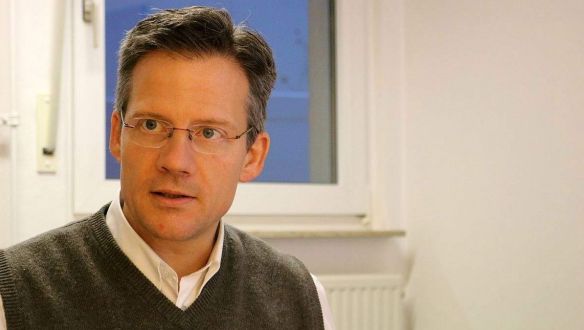 Ne hagyjuk szélsőjobbra csúszni az AfD-t! A münsteri elnök az Azonnalinak