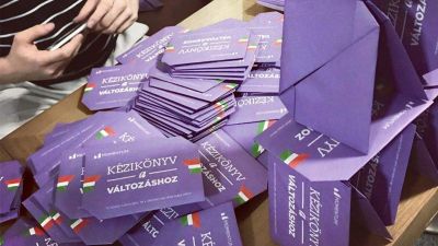 Volt fideszeseket is indít a Momentum, itt a teljes jelöltlista