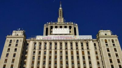 Csúsztatások, szekus toposzok, Ablonczy-interjú: így tálalja a román média a Trianon-évfordulót