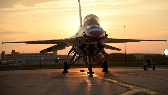 Az amerikaiak bizalmi okok miatt késleltethetik az F-16-osok szállítását Bulgáriának