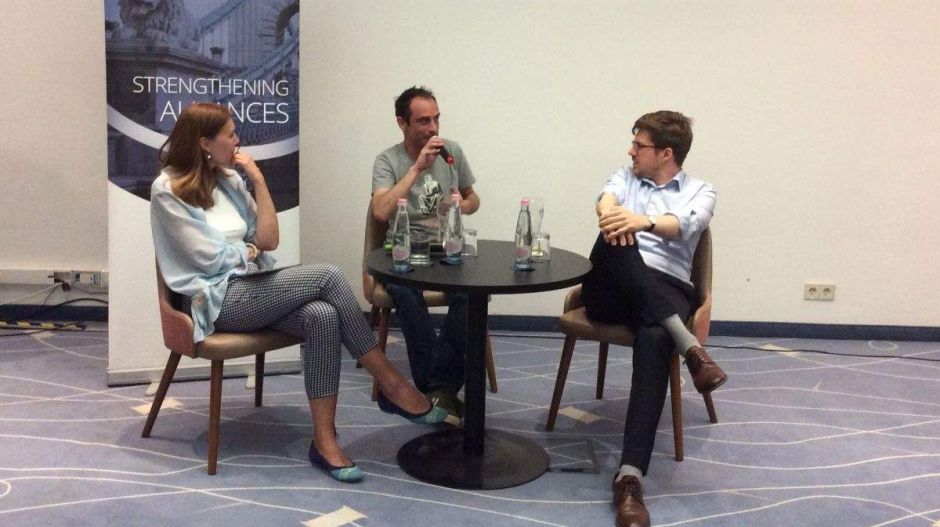 Alakuljon viccpárti frakció az EP-ben? Miért is ne?