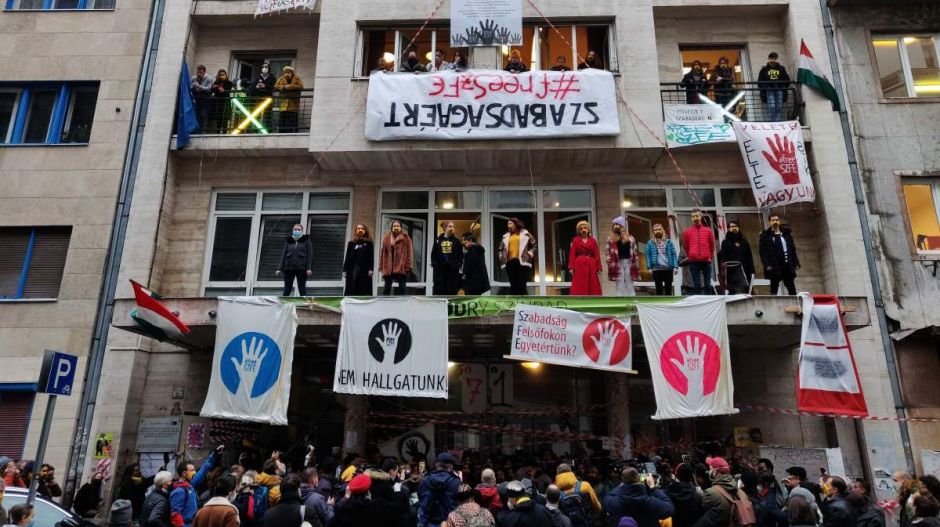 A FreeSZFE is készít egy filmet saját magáról, a Partizáné csúszva, de kijön majd