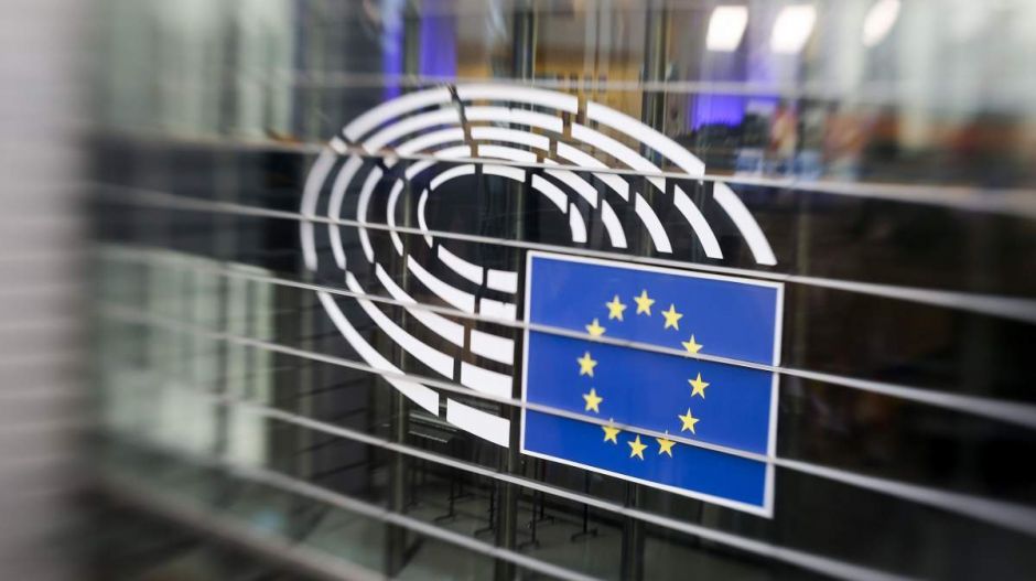 Az Európai Parlament mostantól kérésre leteszteli az EP-képviselőket és stábjuk tagjait