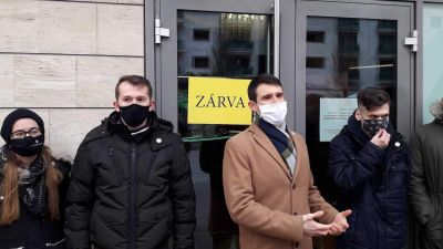 Bencsik János megpróbálta bezárni Garancsi István egyik kaszinóját