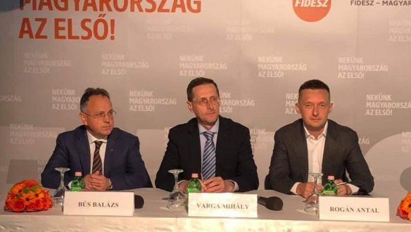 Már megint „elfelejtették” meghirdetni, hogy Rogán Antal is tartott lakossági fórumot