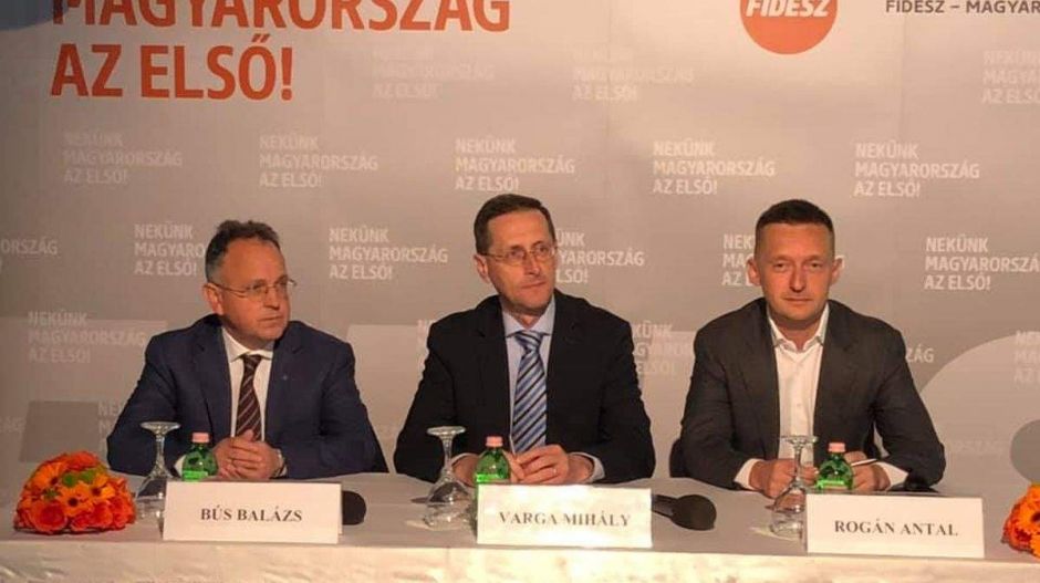 Már megint „elfelejtették” meghirdetni, hogy Rogán Antal is tartott lakossági fórumot