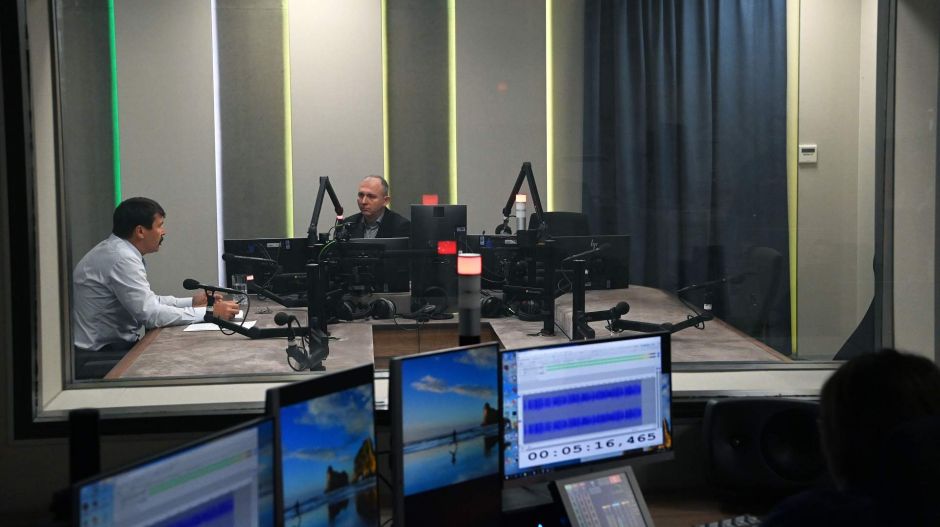 Az MTVA annyira zöld, hogy ingyen biztosít hátteret Áder János klímaügyi podcastjának