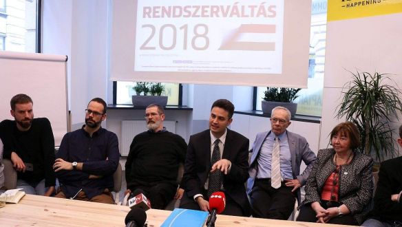 Esélyes jelöltek: beindult a természetes szelekció