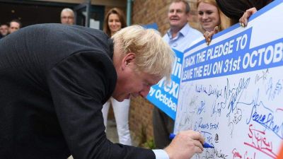 Mégis halasztást kérhet a brexitre Boris Johnson