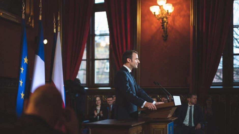 Miért nevezett ki szexista minisztereket Macron? Ő az új Sarkozy?