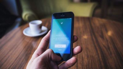 Hiba a Twitternél: privátnak szánt bejegyzések lehettek évekig nyilvánosak