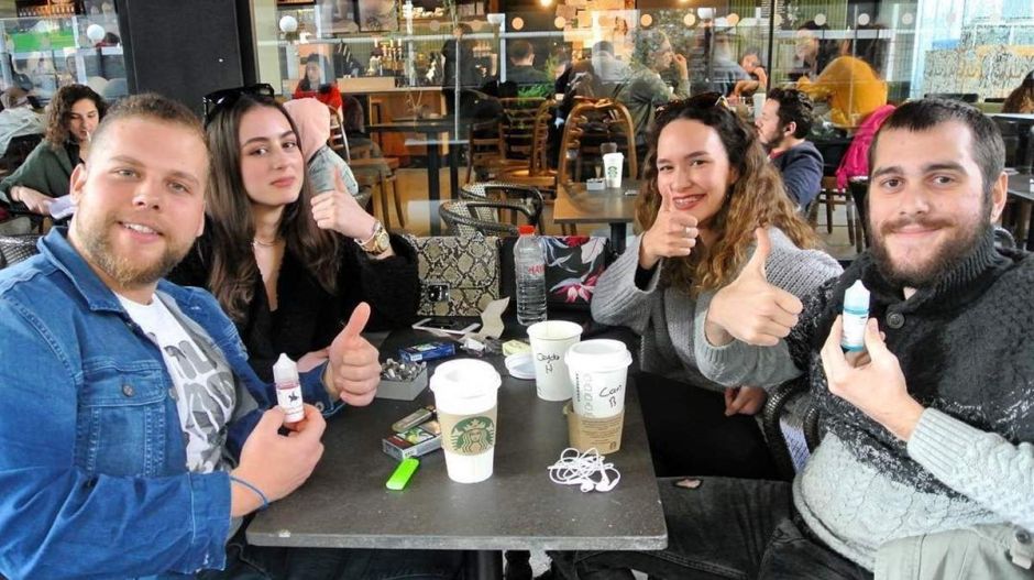 Erdoğan most az e-cigaretta gyártókba szállt bele