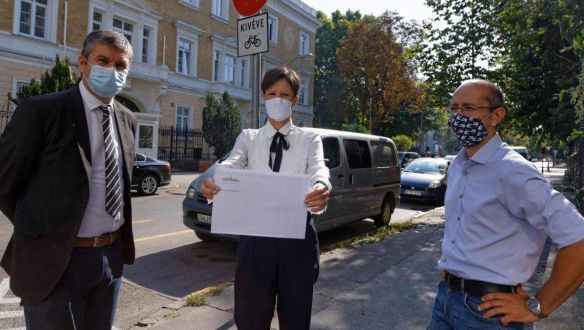 Hogyan segíti a koronavírus elleni védekezést, ha Szél Bernadett nem kezdeményezhet törvényt?