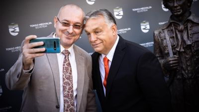 Fideszes indián nyár: ősz elején is kitartott Orbánék támogatottsága a nyár végi szinten