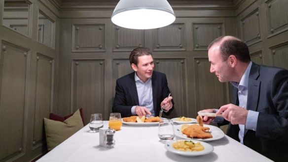 Verhofstadt liberálisaival szövetkezne Sebastian Kurz az EP-ben