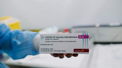 Az írek is felfüggesztették az AstraZeneca-oltásokat