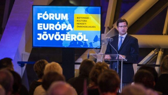 Nem Soros, hanem Macron volt a legfőbb ellenfél Gulyás Gergely kampányfórumán