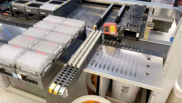 Az EU berendelne még 300 milliót a Pfizer és BioNTech vakcinájából